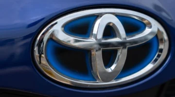 تويوتا تكتسح الأسواق.. عملاق الصناعة الياباني يحصد لقب الأعلى مبيعاً حول العالم